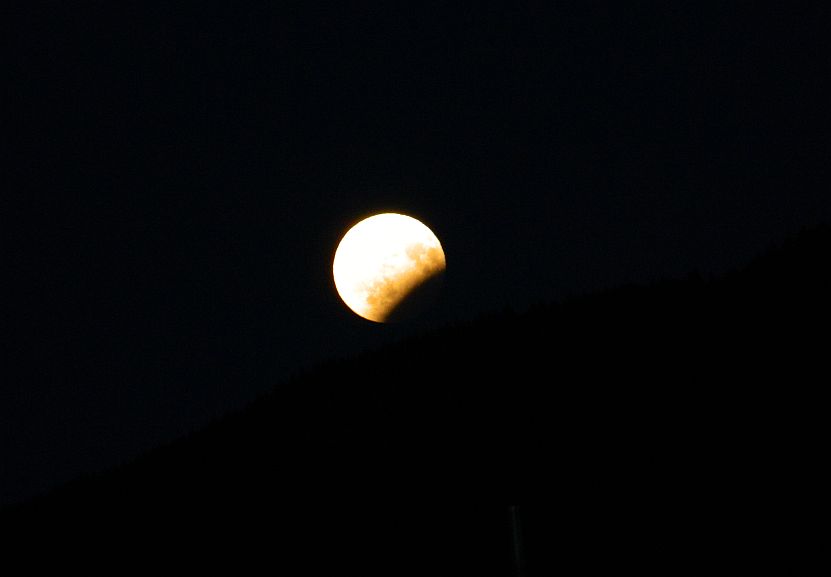 Čiastočné zatmenie Mesiaca 2017 - Partial eclipse of the month