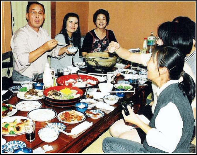 Japonsko,Tottori city,večera v miestnej rodine - Japan,Tottori city-the dinner in local family 2000